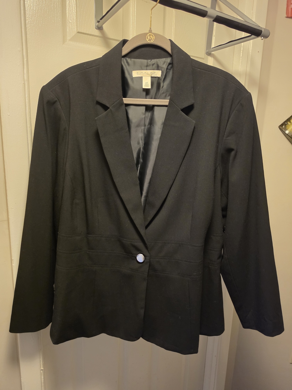Emaline Black Single-Button Blazer